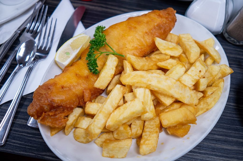 1200px-Fish_and_chips_blackpool - Het Spectrum